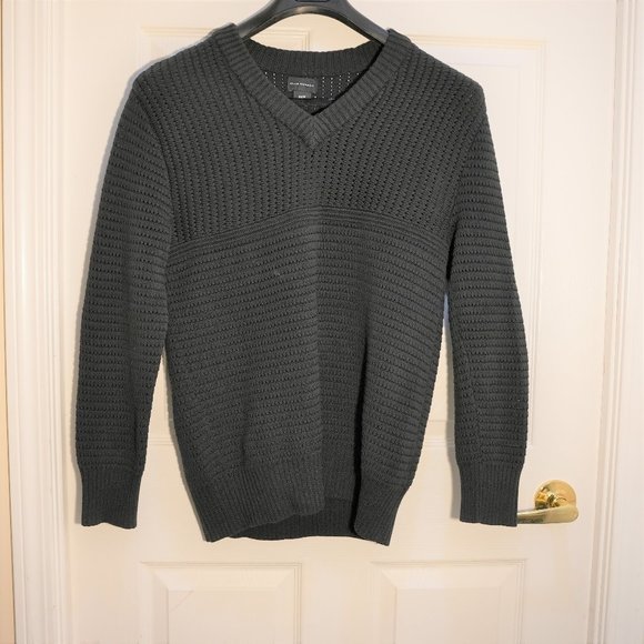 Club Monaco Women's Knitted Pullover V-neck Ribbed Sweater Black Size XS - Picture 2 of 6